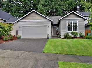 18422 Meadow Ave, Sandy, OR 97055