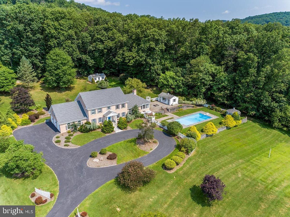 5026 Oley Turnpike Rd, Reading, PA 19606 Zillow