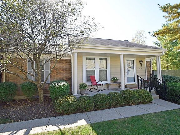 2nd image of 1029 Stratford Ct