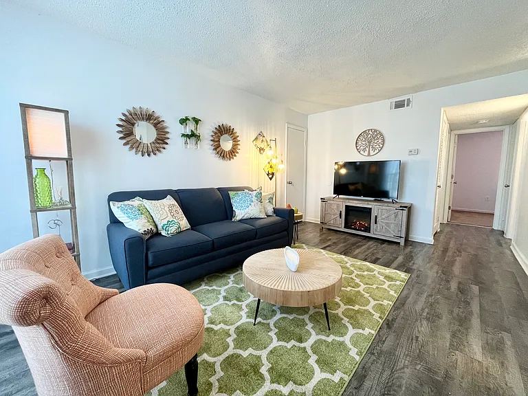 2 BR- Traditional