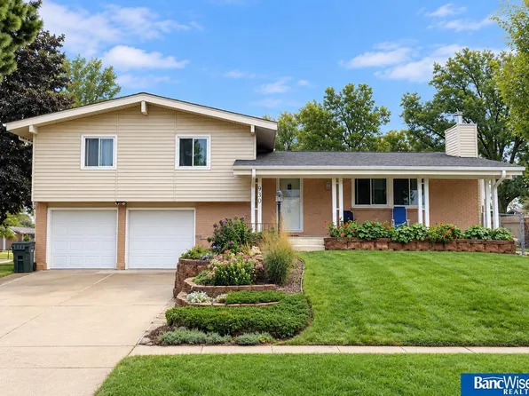 930 E Sanborn Dr, Lincoln, NE 68505