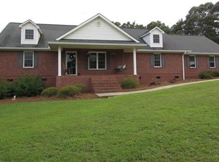 641 Shallow Creek Rd, Hartwell, GA 30643