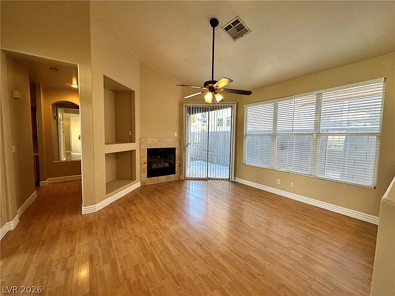 8033 Arcadian Ln — Photo 6