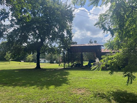 3rd image of 1496 Sexton Rd