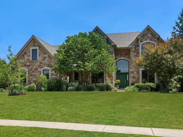 4120 River Ridge Dr, Saint Charles, IL 60175