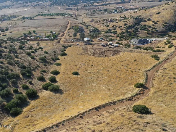 31st St W, Acton, CA 93510