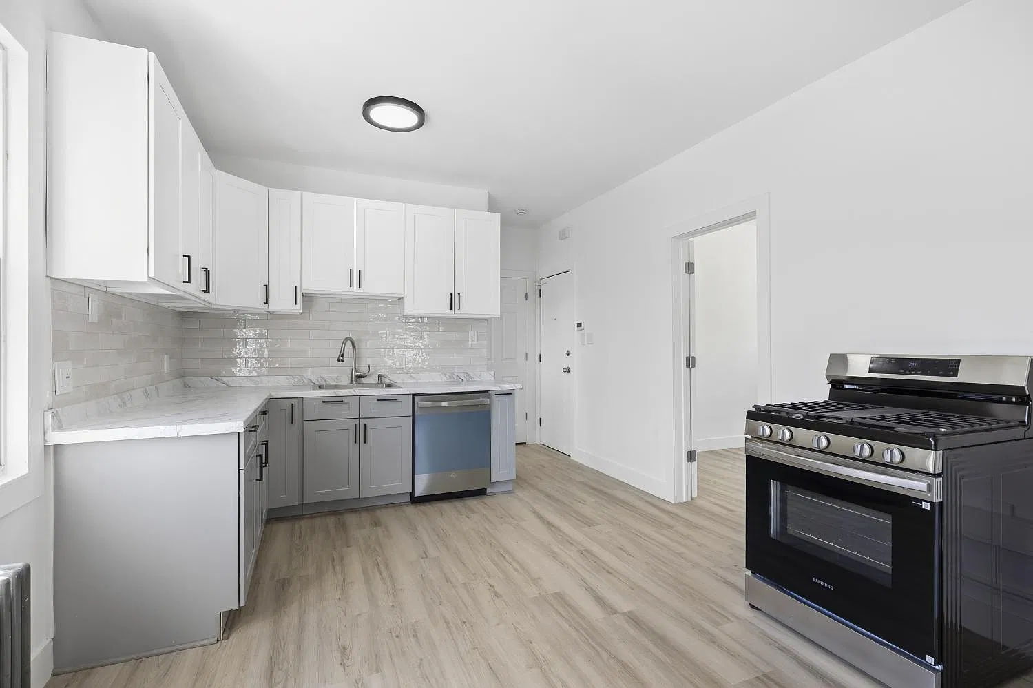3 bed, $2,800 — Photo 3