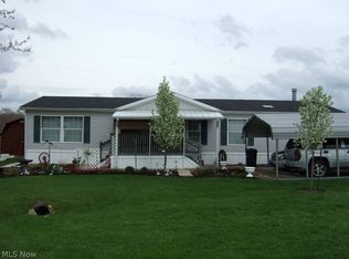 1274 N Park Dr, Brookfield, OH 44403