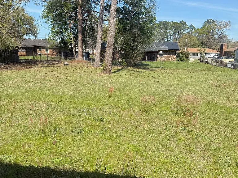 656 Mahoney Rd — Photo 10