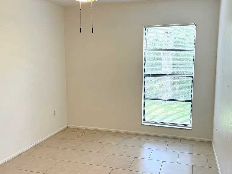 821 NW 13th St #9 — Photo 17