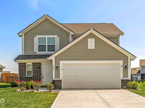 1623 N Regatta Dr, Greenfield, IN 46140