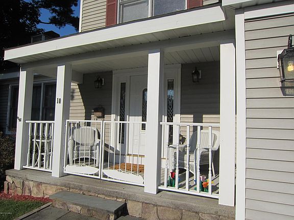 3rd image of 10 Scrimshaw Ln