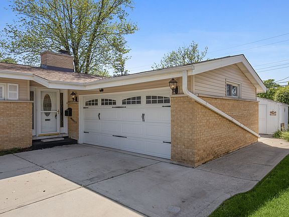 2nd image of 257 E Terry Ln