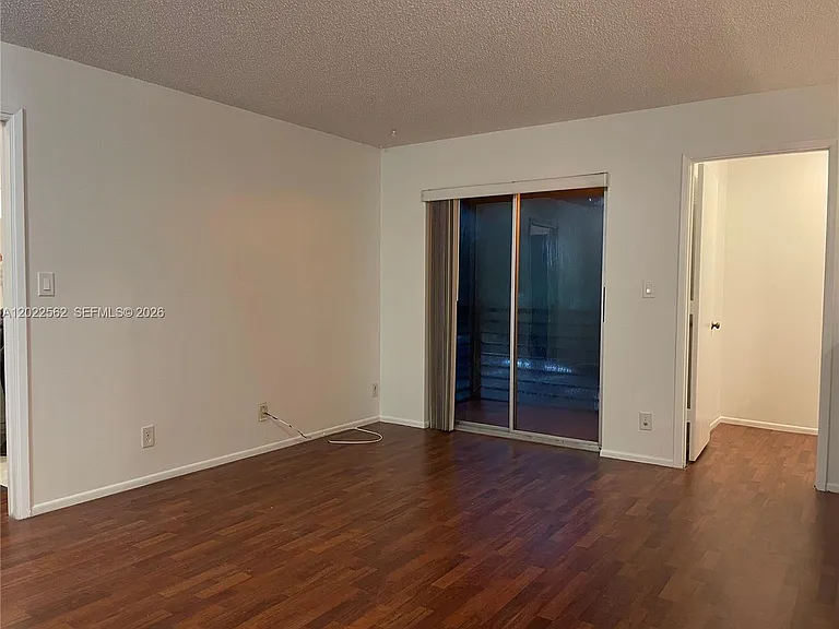 303 Gardens Dr #206 — Photo 2