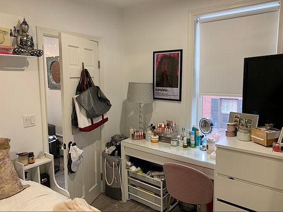4th image of 11 Temple St APT 3