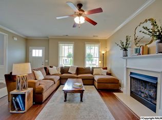 217 Wolf Creek Trl SW, Huntsville, AL 35824