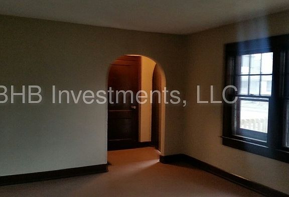4th image of 1026 N Goodlet Ave