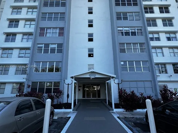 9001 SW 77th Ave APT C604, Miami, FL 33156
