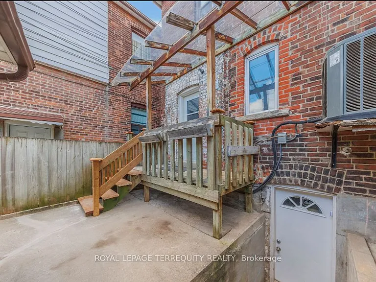 185 Laughton Ave #BASEMENT — Photo 7