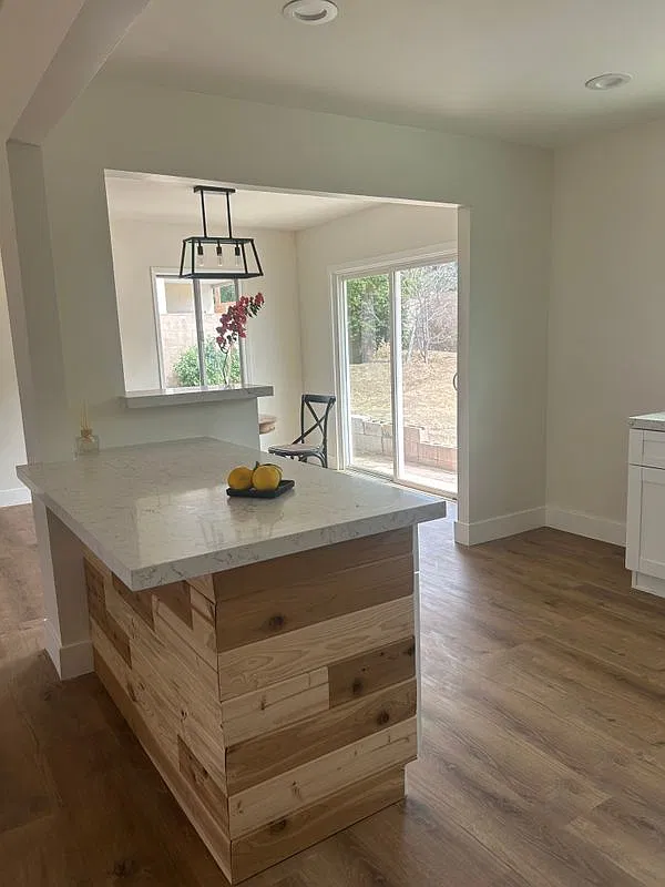 3 bed, 2.0 bath, 1455 sqft, $2,800 — Photo 4