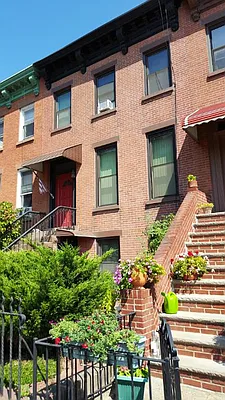 Rented by Brooklyn Bridge | media 9