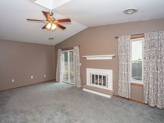 4th image of 211 Tallow Wood Dr