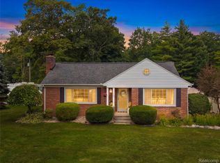 662 Michigan Ave, Marysville, MI 48040