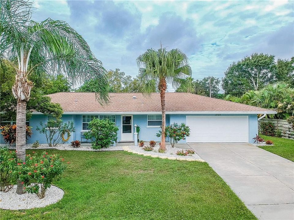 1st image of 2723 Jefferson Cir