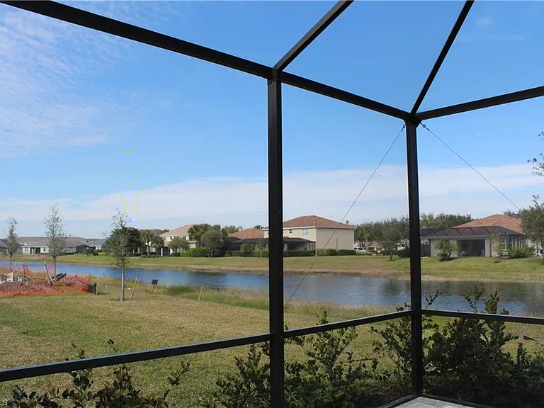 2261 Avocado Ln — Photo 22