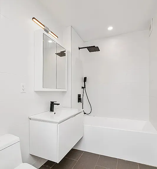 241 W 75th St #13A — Photo 4