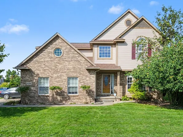 8366 Sherwood Dr, Grand Blanc, MI 48439