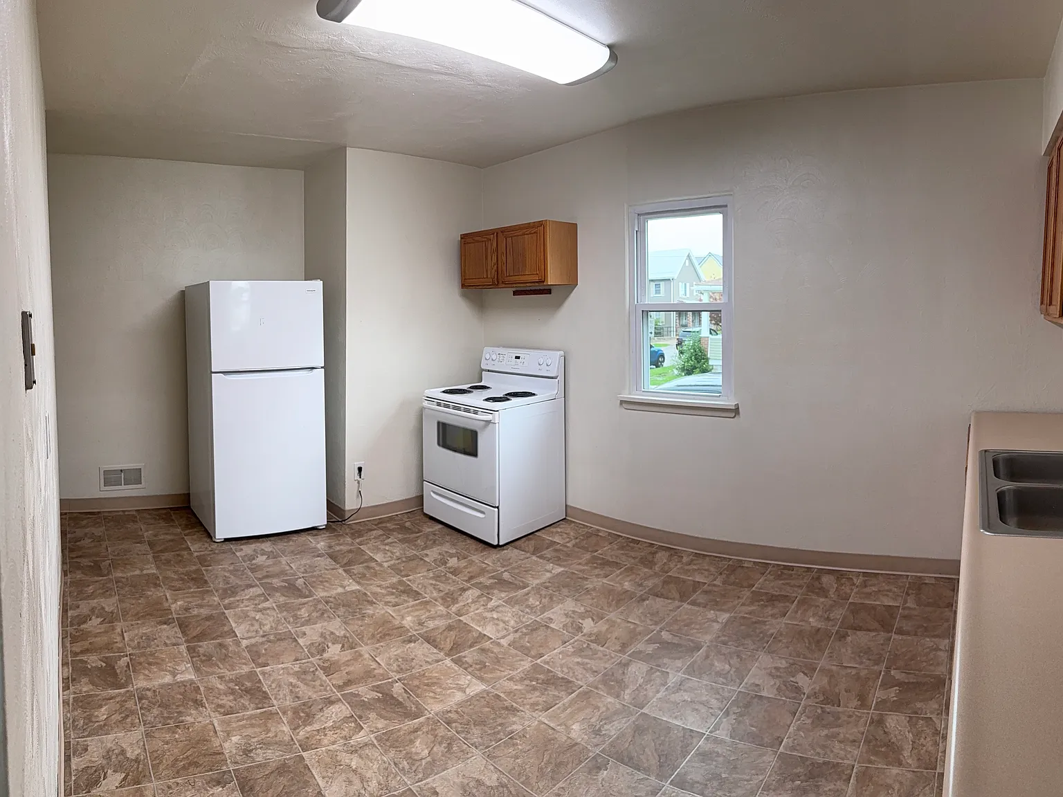 2 bed, 800 sqft, $875 — Photo 4
