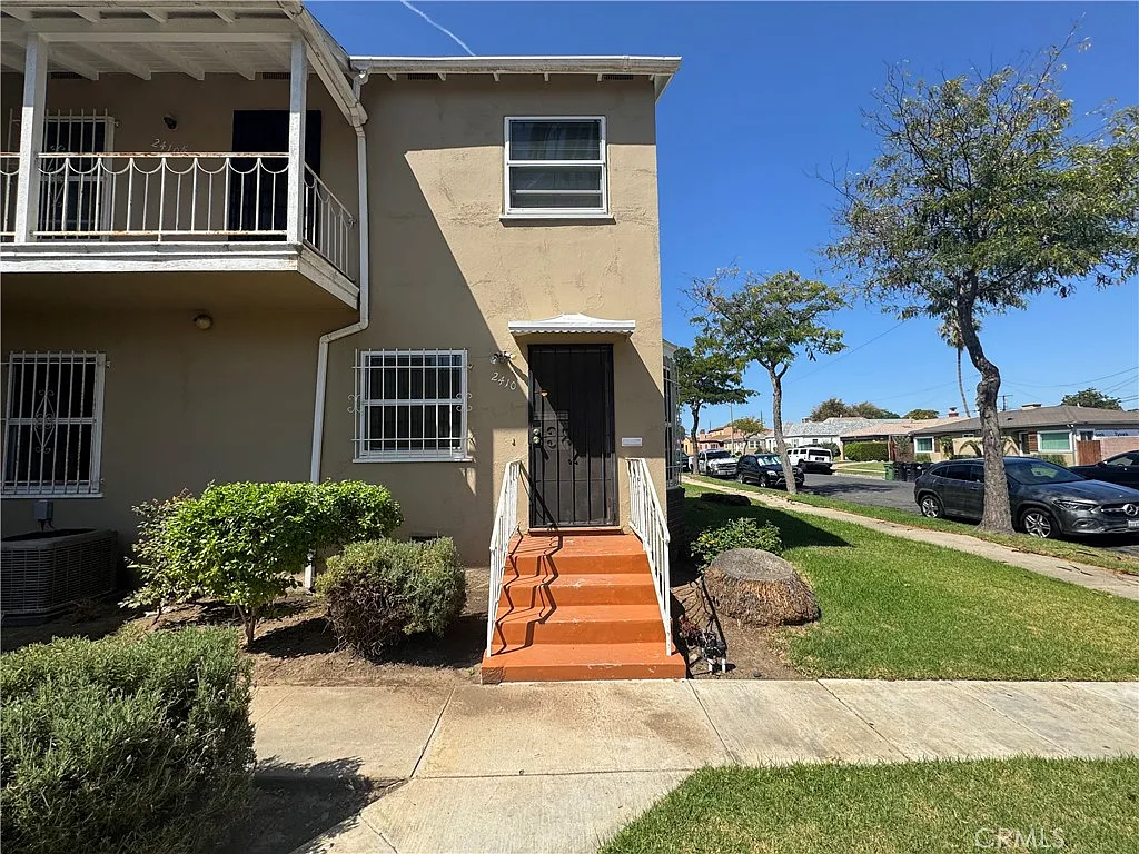 1 bed, 900 sqft, $1,900 — Photo 2