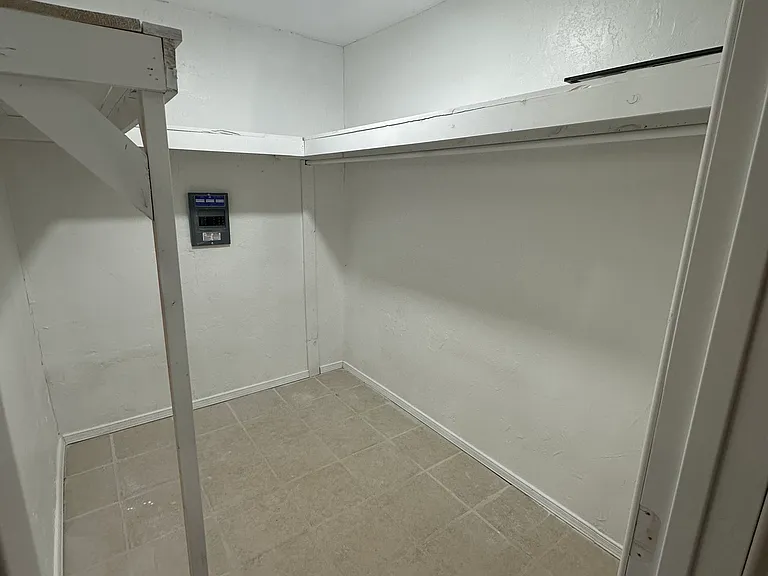 2506 Stanford Ave #B — Photo 4