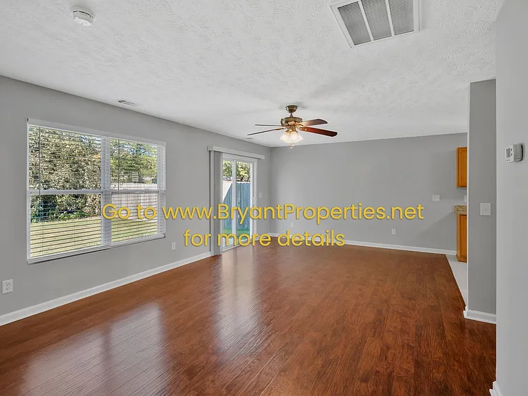 2872 Creekbend Dr — Photo 14