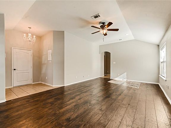 5th image of 8508 Minturn Dr