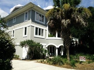 2066 Beach Ave, Atlantic Beach, FL 32233