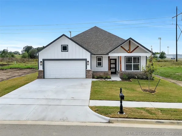 726 W 54th St S, Sand Springs, OK 74063