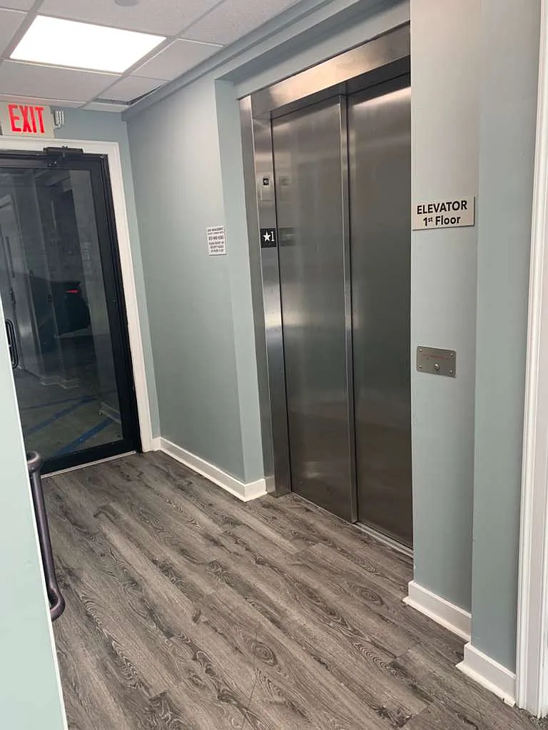 1 bed, $1,718 — Photo 2