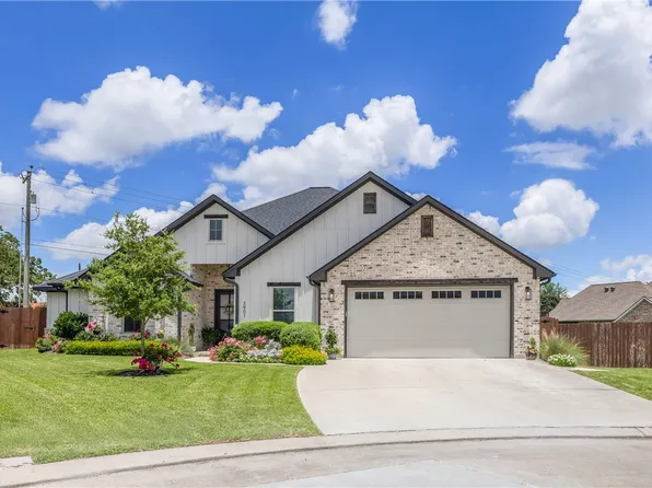 3901 Brownway Ct, College Station, TX 77845