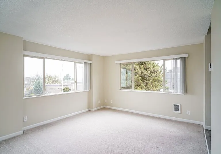 4314 SW View Point Ter #8 — Photo 17