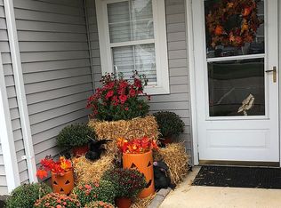 702 Leadership Ct, Toms River, NJ 08755