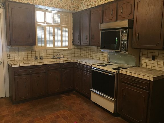 5th image of 619 E Mandalay Dr