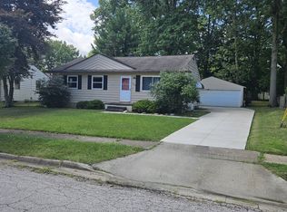 3986 Kenneth Rd, Stow, OH 44224