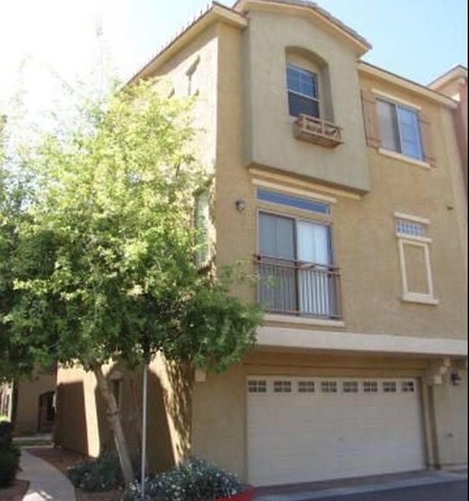 Prime unit facing pool