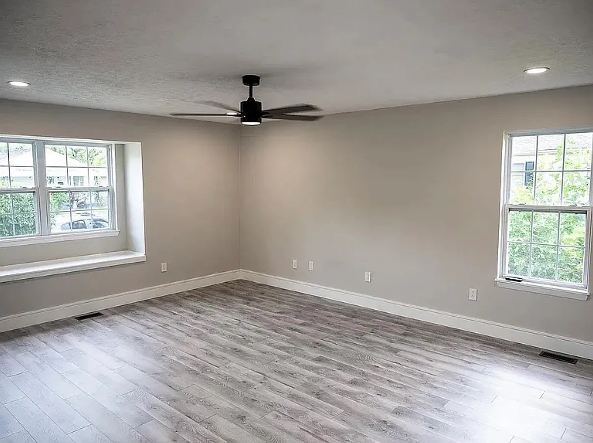3 bed, 1040 sqft, $1,350 — Photo 4