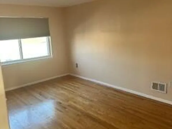 231 Gervil St, Staten Island, NY 10309