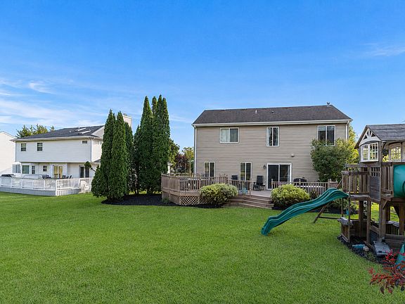 4th image of 1759 Deerhaven Dr