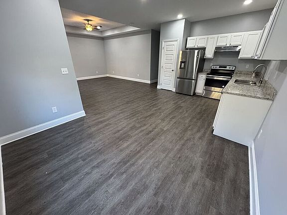 3rd image of 1313 N Chamberlain Ave