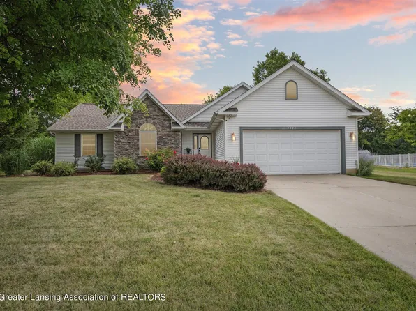 2324 Kirkland Ridge Dr, Holt, MI 48842